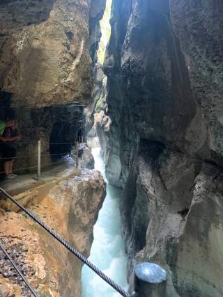 Klamm mit Fußweg