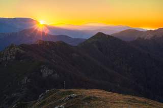 Sonnenuntergang im Nationalpark Zentralbalkan. Foto: AdobeStock