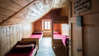 Mehrbettzimmer auf Berghütte