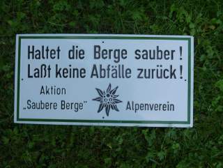 Schild Aktion Saubere Berge