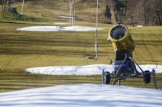 Beschneiungsanlagen sollten in Zeiten der Klimakrise nicht mehr mit Steuergeldern gefördert werden. Foto: DAV/Thomas Bucher