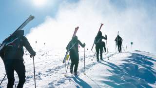 Skimo Tragepassage im Schnee